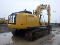 caterpillar-rkb01764