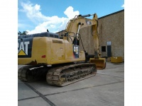 caterpillar-rkb01389