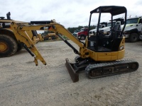 caterpillar-rky02736