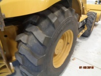 caterpillar-skr04874