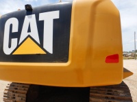 caterpillar-rkb01708