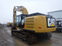 caterpillar-rkb01764