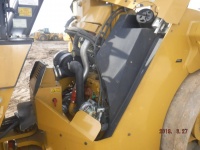 caterpillar-cb500318