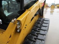 caterpillar-taw03878