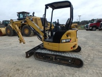 caterpillar-rky02736