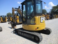 caterpillar-bg800750